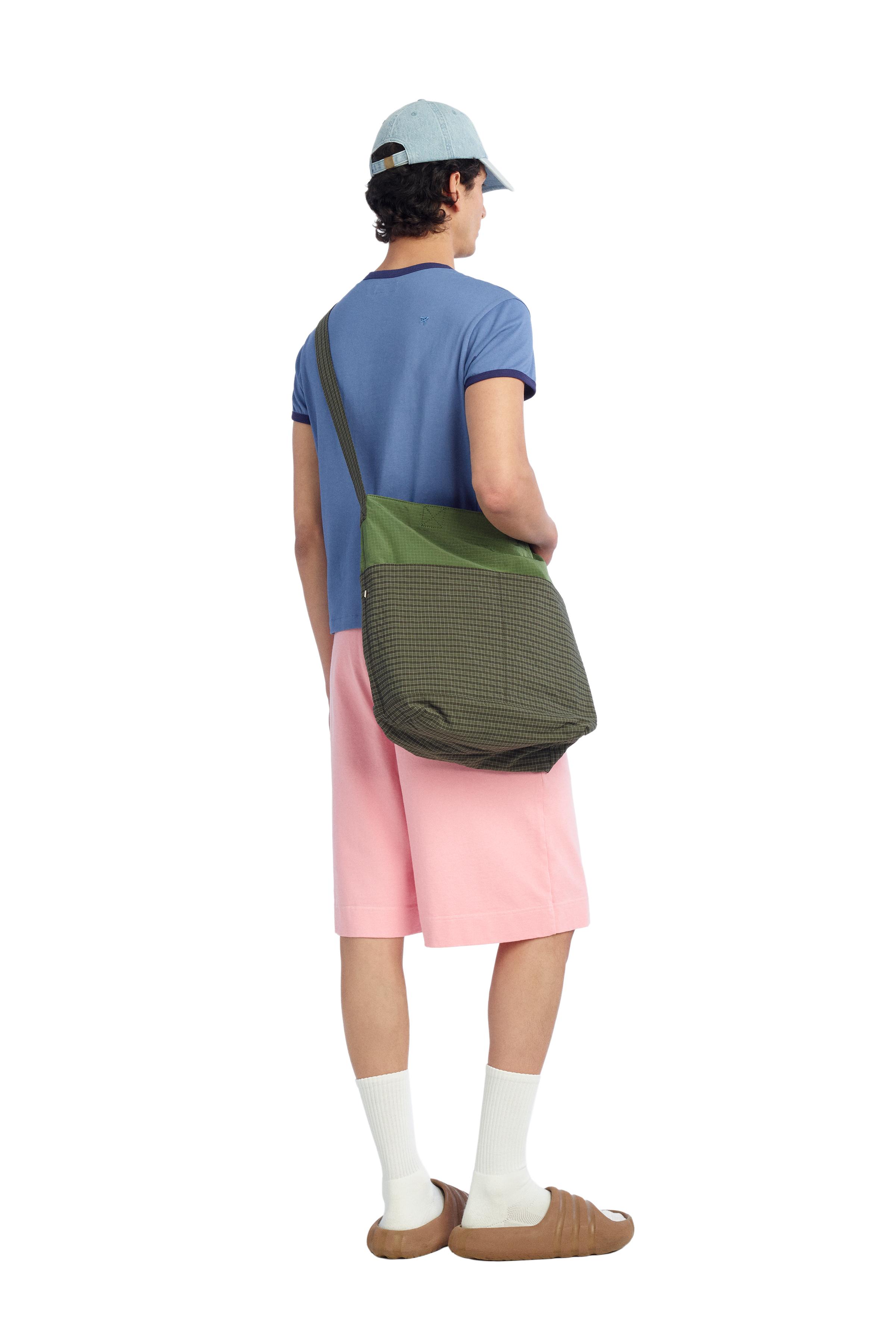 SLIM FIT T-SHIRT WITH CONTRASTING RIB TRIM